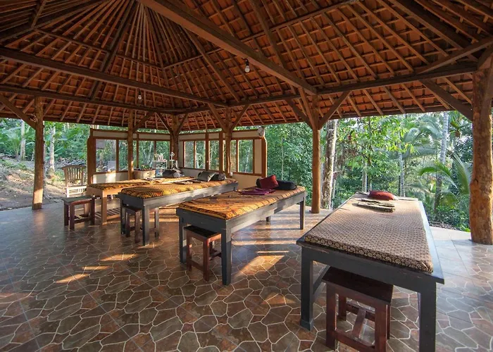 Bali Retreat ロッジ *