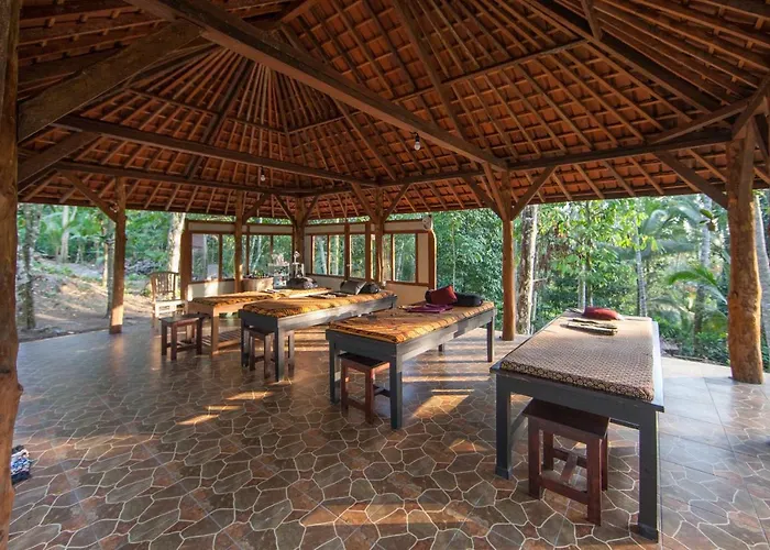 Bali Retreat ロッジ *